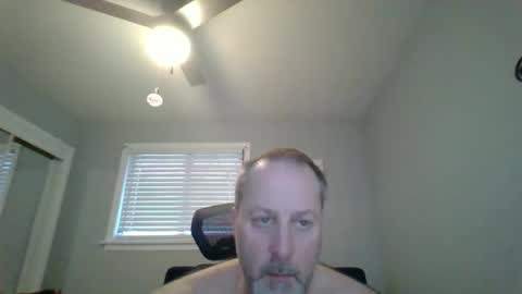hey online show from March 6, 9:11 pm