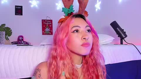 Bri cullen online show from December 25, 9:24 am