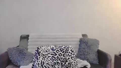 Snapshot of bri_fox chatting on April 17, 7:17 pm bri_fox online show from April 17, 7:17 pm