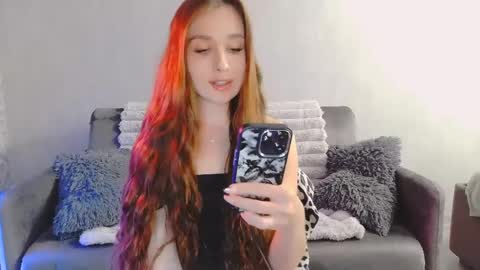 Snapshot of bri_fox chatting on May 8, 6:35 pm bri_fox online show from May 8, 6:35 pm