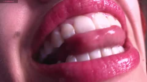 Bri  online show from November 30, 5:28 pm