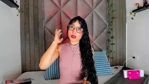 Snapshot of briaconner_ chatting on March 30, 1:28 am B R I A online show from March 30, 1:28 am