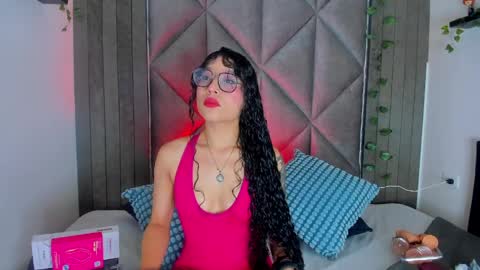 Snapshot of briaconner_ chatting on March 31, 2:57 am B R I A online show from March 31, 2:57 am