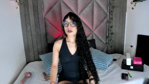 Snapshot of briaconner_ chatting on April 6, 1:36 am B R I A online show from April 6, 1:36 am
