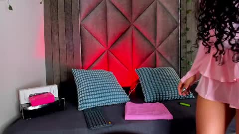 Snapshot of briaconner_ chatting on April 7, 2:34 am B R I A online show from April 7, 2:34 am