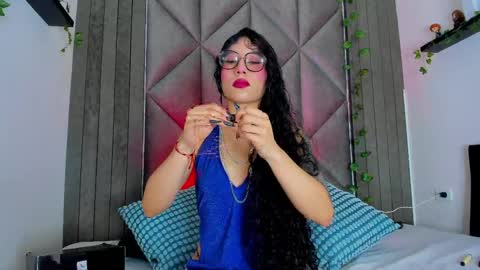 Snapshot of briaconner_ chatting on April 14, 2:50 am B R I A online show from April 14, 2:50 am