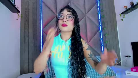 Snapshot of briaconner_ chatting on April 15, 2:51 am B R I A online show from April 15, 2:51 am