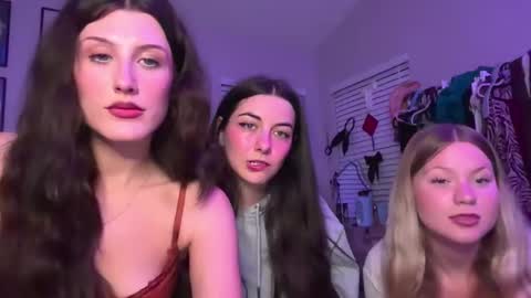 Snapshot of briadominick chatting on October 2, 1:23 am Brianna3 online show from October 2, 1:23 am