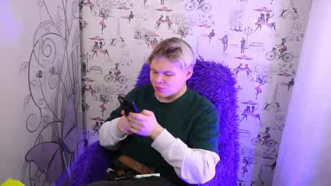 brian_mils online show from February 5, 11:37 am