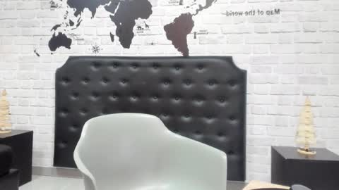 Snapshot of brian_tattoo chatting on November 27, 11:45 am Brian online show from November 27, 11:45 am