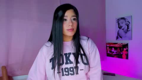 Snapshot of briana11_ chatting on February 21, 11:28 pm briana11_ online show from February 21, 11:28 pm