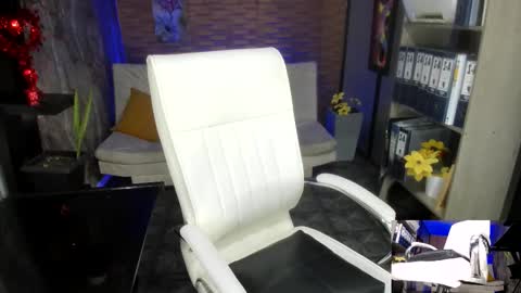 Briana online show from September 9, 12:15 pm