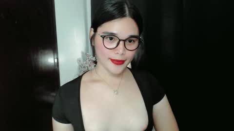 Snapshot of briana_sinclaire chatting on June 4, 3:40 pm Claire online show from June 4, 3:40 pm