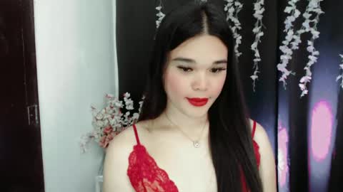 Snapshot of briana_sinclaire chatting on June 11, 10:41 pm Claire online show from June 11, 10:41 pm