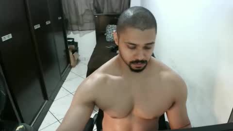 Snapshot of brianaries chatting on September 25, 5:11 am brianaries online show from September 25, 5:11 am