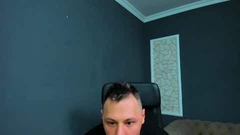 Snapshot of brianhunts chatting on March 29, 4:34 am Brian online show from March 29, 4:34 am