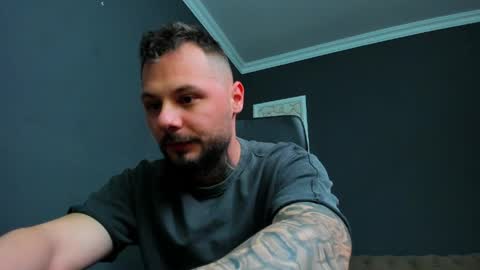 Snapshot of brianhunts chatting on April 2, 4:43 am Brian online show from April 2, 4:43 am