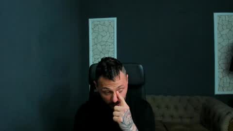 Snapshot of brianhunts chatting on April 16, 4:13 am Brian online show from April 16, 4:13 am