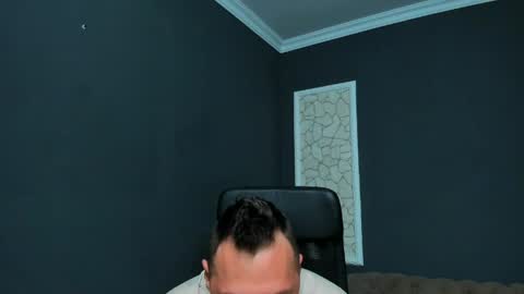 Snapshot of brianhunts chatting on April 27, 4:21 am Brian online show from April 27, 4:21 am