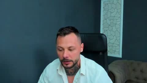 Snapshot of brianhunts chatting on June 12, 4:22 am Brian online show from June 12, 4:22 am