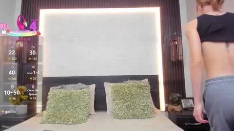 Briana online show from October 6, 1:08 pm