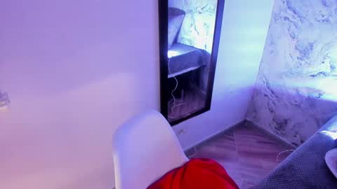 Brianna garnerr online show from December 11, 5:53 am