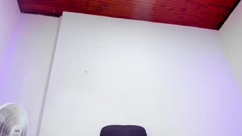 Snapshot of briannajackson_ chatting on February 21, 11:33 am brianna online show from February 21, 11:33 am