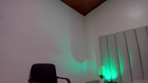 Snapshot of briannajackson_ chatting on February 25, 10:58 am brianna online show from February 25, 10:58 am