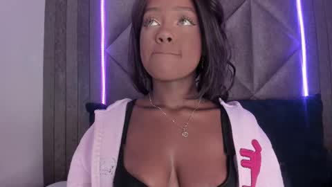 Snapshot of briannajackson_ chatting on February 26, 12:03 pm brianna online show from February 26, 12:03 pm