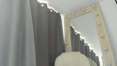 briannawhite10 online show from March 27, 4:51 pm