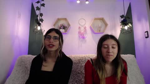 Snapshot of briarandblair chatting on December 5, 2:11 pm briarandblair online show from December 5, 2:11 pm