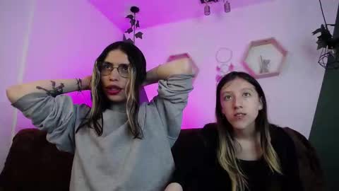 Snapshot of briarandblair chatting on February 11, 2:13 pm briarandblair online show from February 11, 2:13 pm