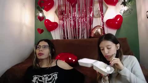 Snapshot of briarandblair chatting on February 17, 2:15 pm briarandblair online show from February 17, 2:15 pm