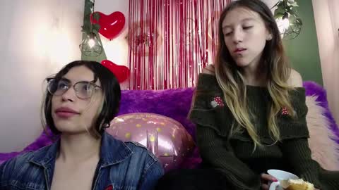 Snapshot of briarandblair chatting on February 19, 2:34 pm briarandblair online show from February 19, 2:34 pm