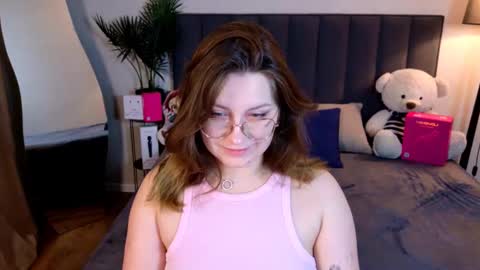 briarwynn online show from March 29, 1:49 am
