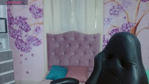 Snapshot of briathomas chatting on March 11, 12:50 pm DAYANNA online show from March 11, 12:50 pm