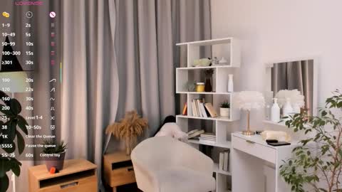 Hanna online show from November 15, 1:03 am