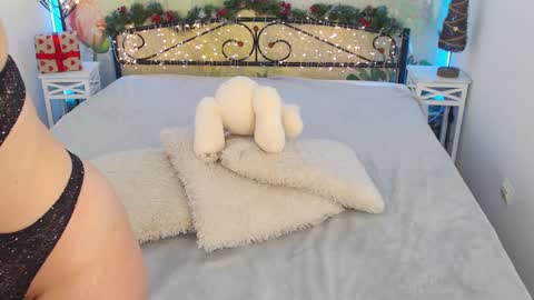 Snapshot of bridgetfoxxy chatting on December 21, 7:13 am bridgetfoxxy online show from December 21, 7:13 am