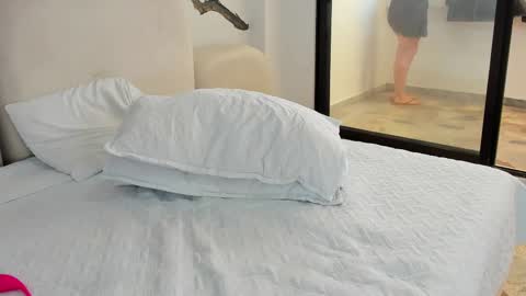    online show from March 5, 3:40 pm