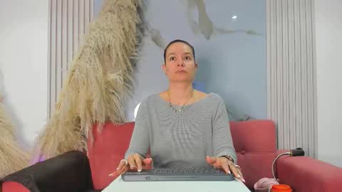    online show from February 15, 11:52 am