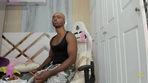 Snapshot of briggittebony chatting on May 31, 10:00 pm BIRGGITTEBONY online show from May 31, 10:00 pm