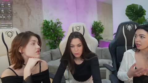 Diamonds Girls online show from March 8, 2:40 pm