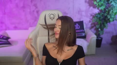 Diamonds Girls online show from October 4, 8:12 am