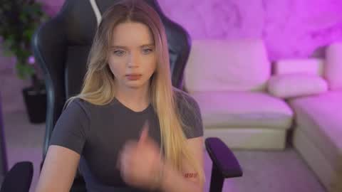 Diamonds Girls online show from October 17, 7:22 am