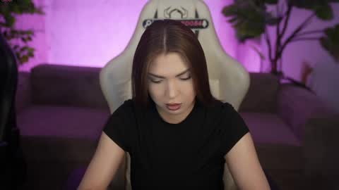 Diamonds Girls online show from June 4, 7:25 am