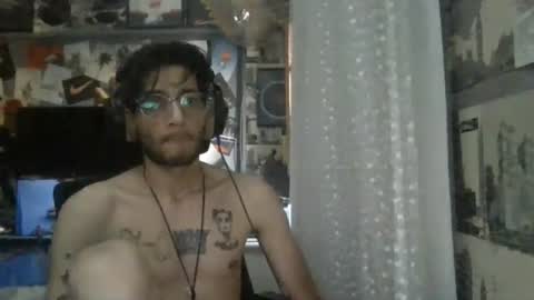 Snapshot of brighteyes3137 chatting on May 22, 4:12 pm brighteyes3137 online show from May 22, 4:12 pm