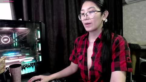 Snapshot of brightssmiles chatting on February 4, 7:29 am Aisha online show from February 4, 7:29 am