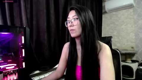 Snapshot of brightssmiles chatting on February 10, 7:04 am Aisha online show from February 10, 7:04 am