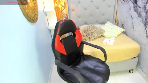          online show from September 20, 12:39 pm