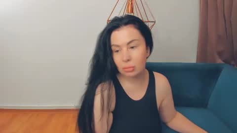 brilliantegirl_ online show from July 5, 7:04 am